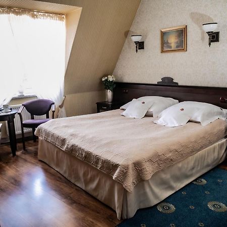 Olawian Hotel Oława Buitenkant foto