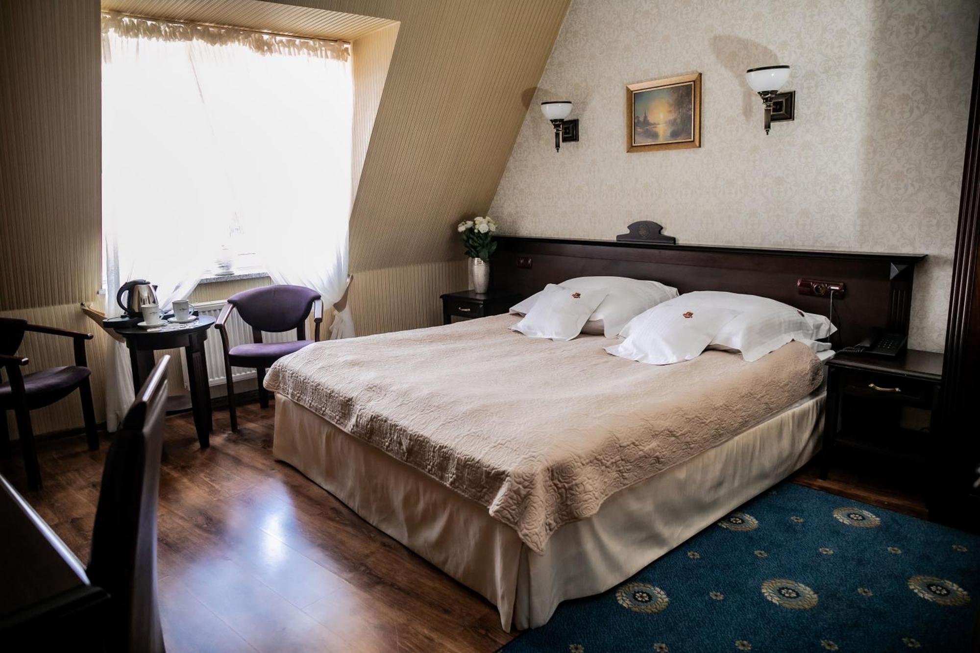 Olawian Hotel Oława Buitenkant foto