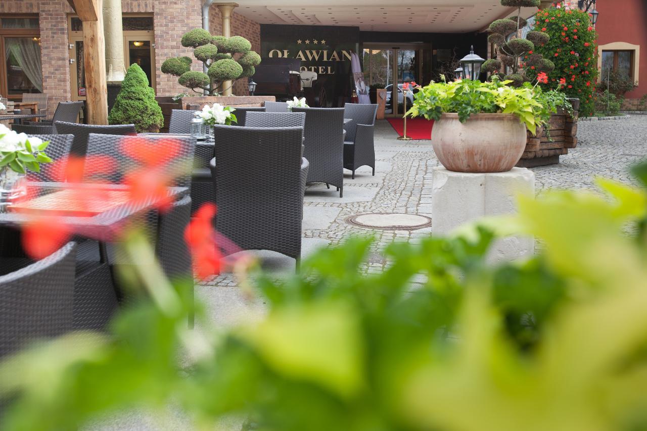 Olawian Hotel Oława Buitenkant foto