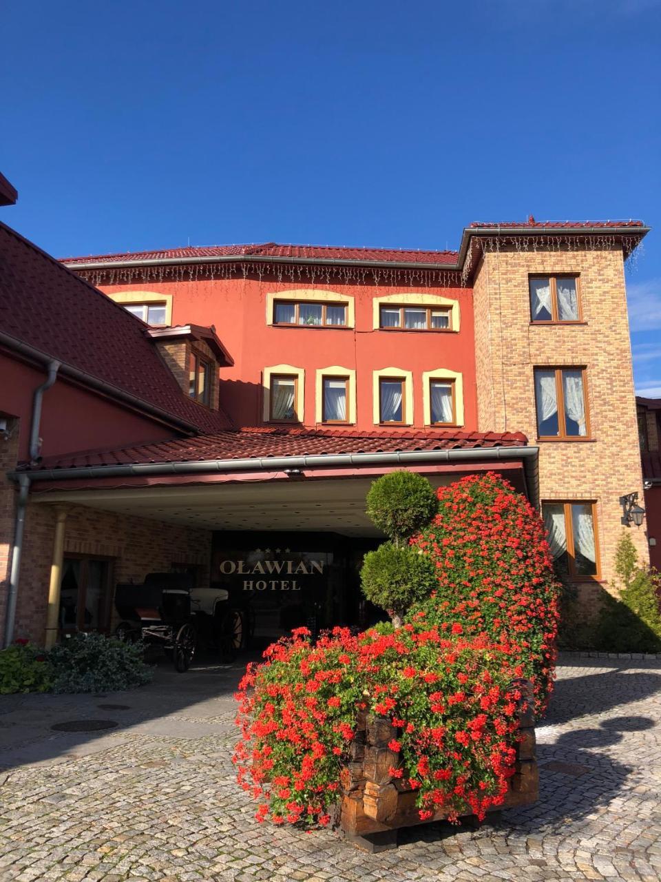 Olawian Hotel Oława Buitenkant foto