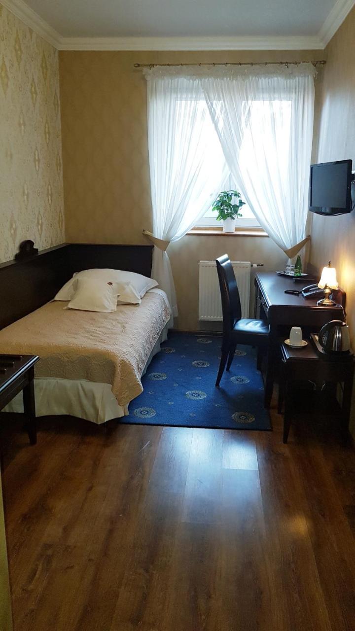 Olawian Hotel Oława Buitenkant foto